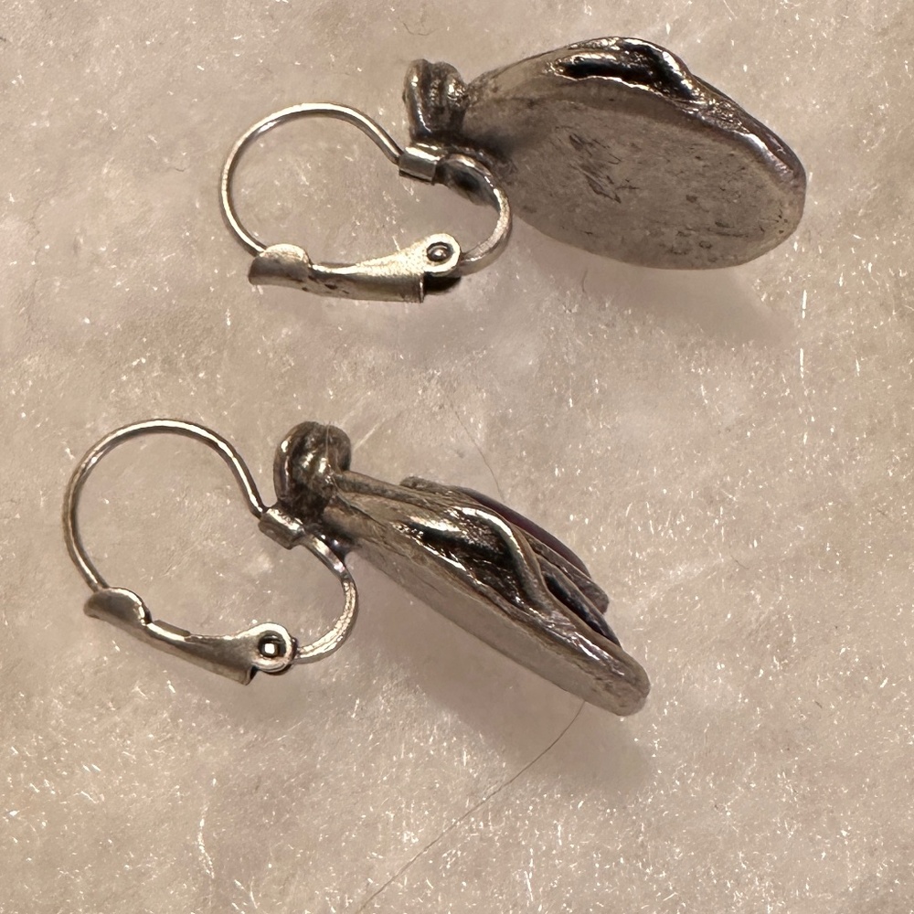 Purple silver tone lever back earrings - Picture 4 of 4
